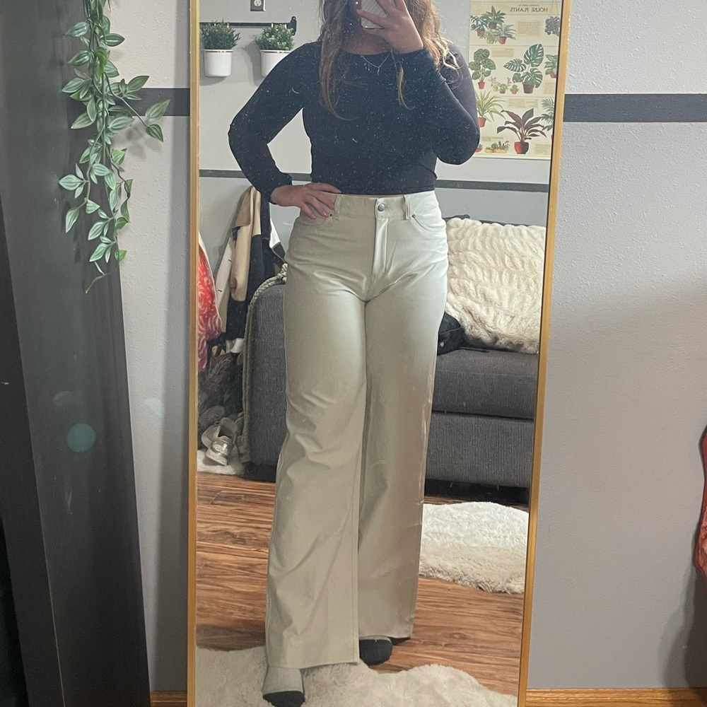 Lululemon city sleek wide leg pant size 29